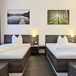Boardinghaus Weinberg Campus 4*