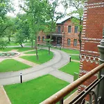 Aparthotel Boardinghaus Weinberg Campus 4*