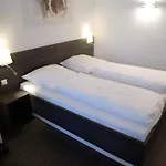 Aparthotel Boardinghaus Weinberg Campus 4*