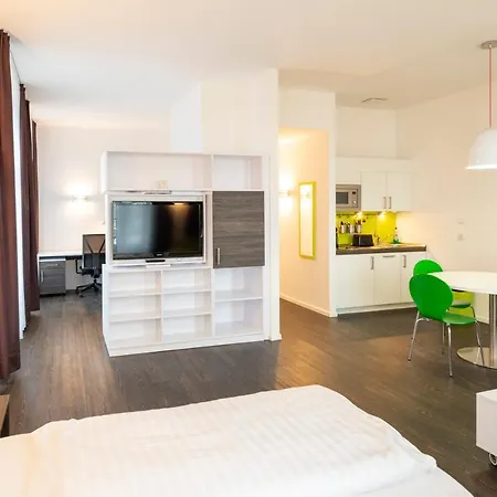 Boardinghaus Weinberg Campus Aparthotel 4*