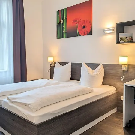 Boardinghaus Weinberg Campus Aparthotel 4*