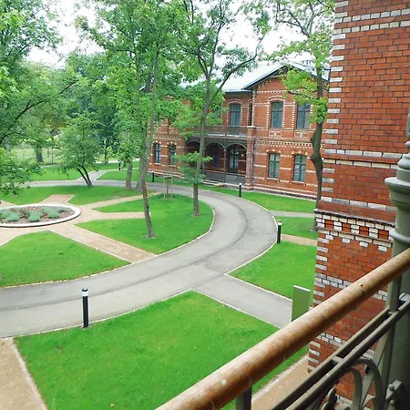 Aparthotel Boardinghaus Weinberg Campus 4*